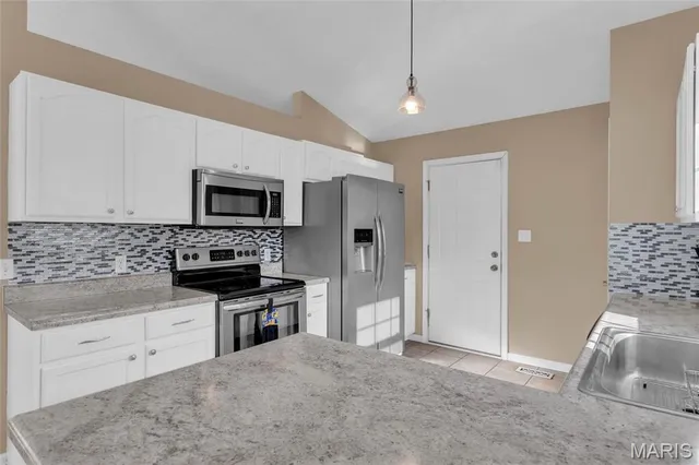 $285,000 | 611 North Friedberg Drive, Herculaneum, MO 63048