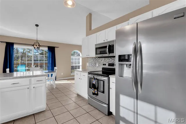 $285,000 | 611 North Friedberg Drive, Herculaneum, MO 63048