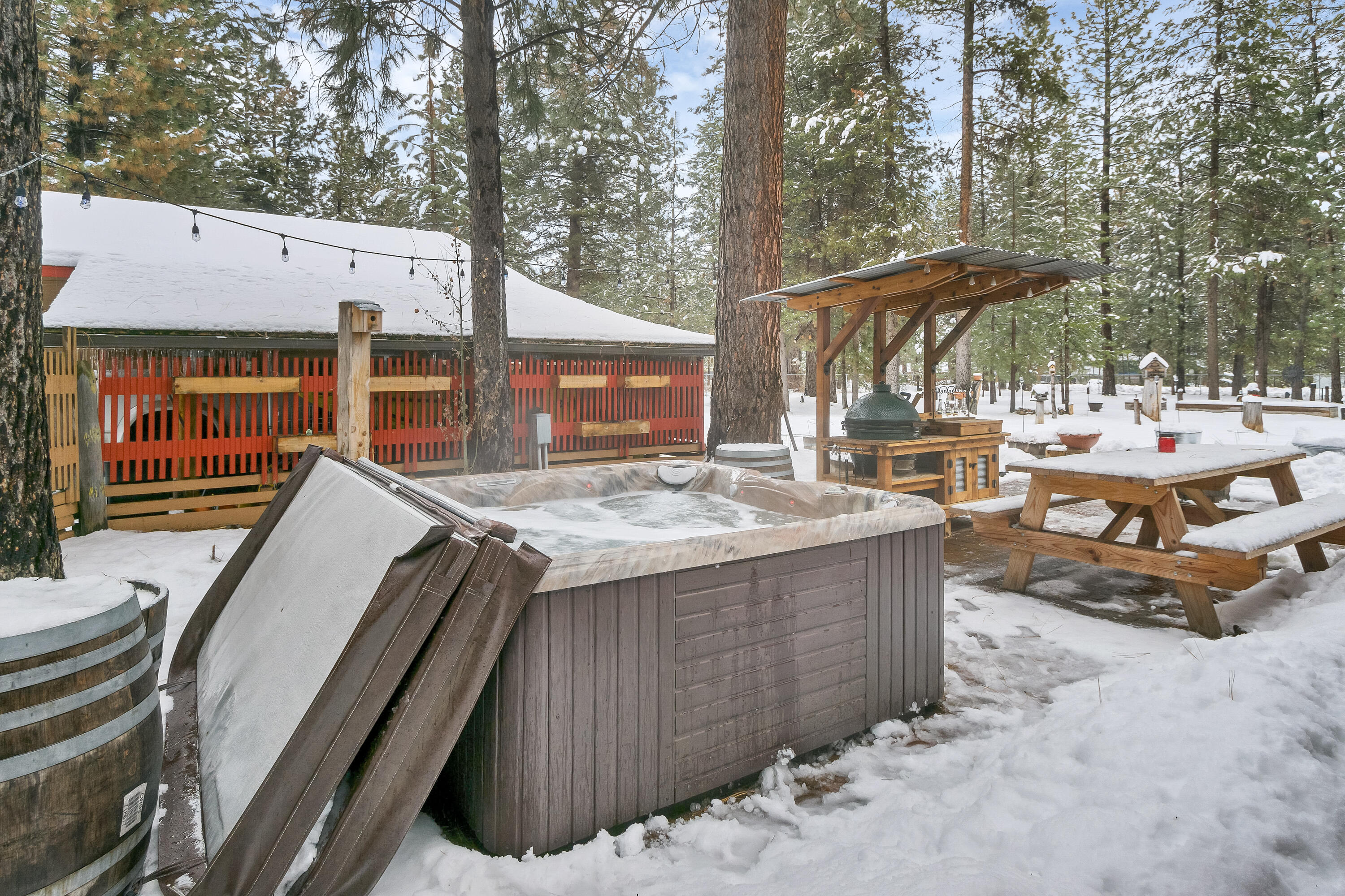 17168 Norwalk Road Bend, OR 97707 - Photo 9 of 48 Newer Hot Tub