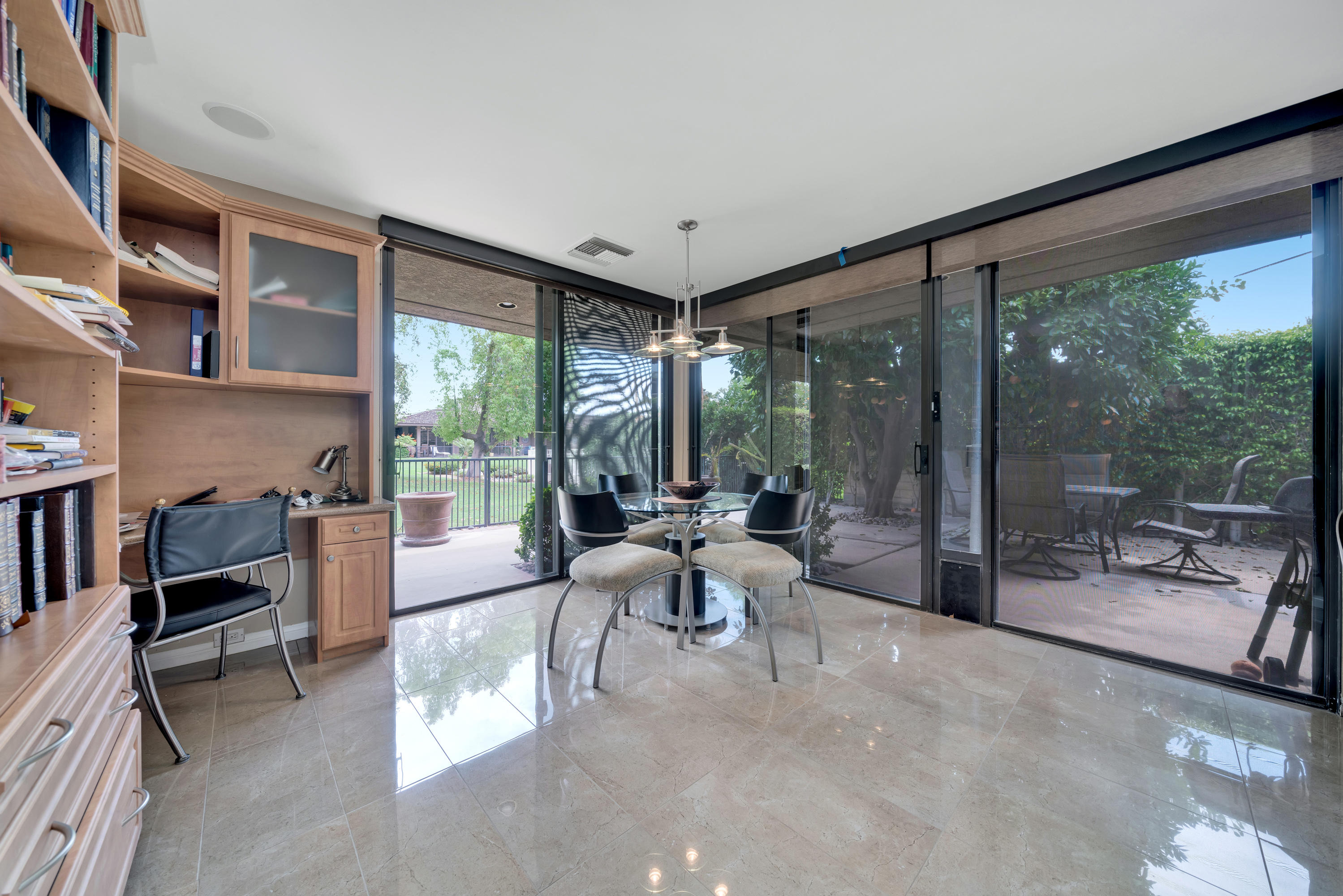 10 Temple Court Rancho Mirage, CA 92270 - Photo 14 of 37 Photo-24