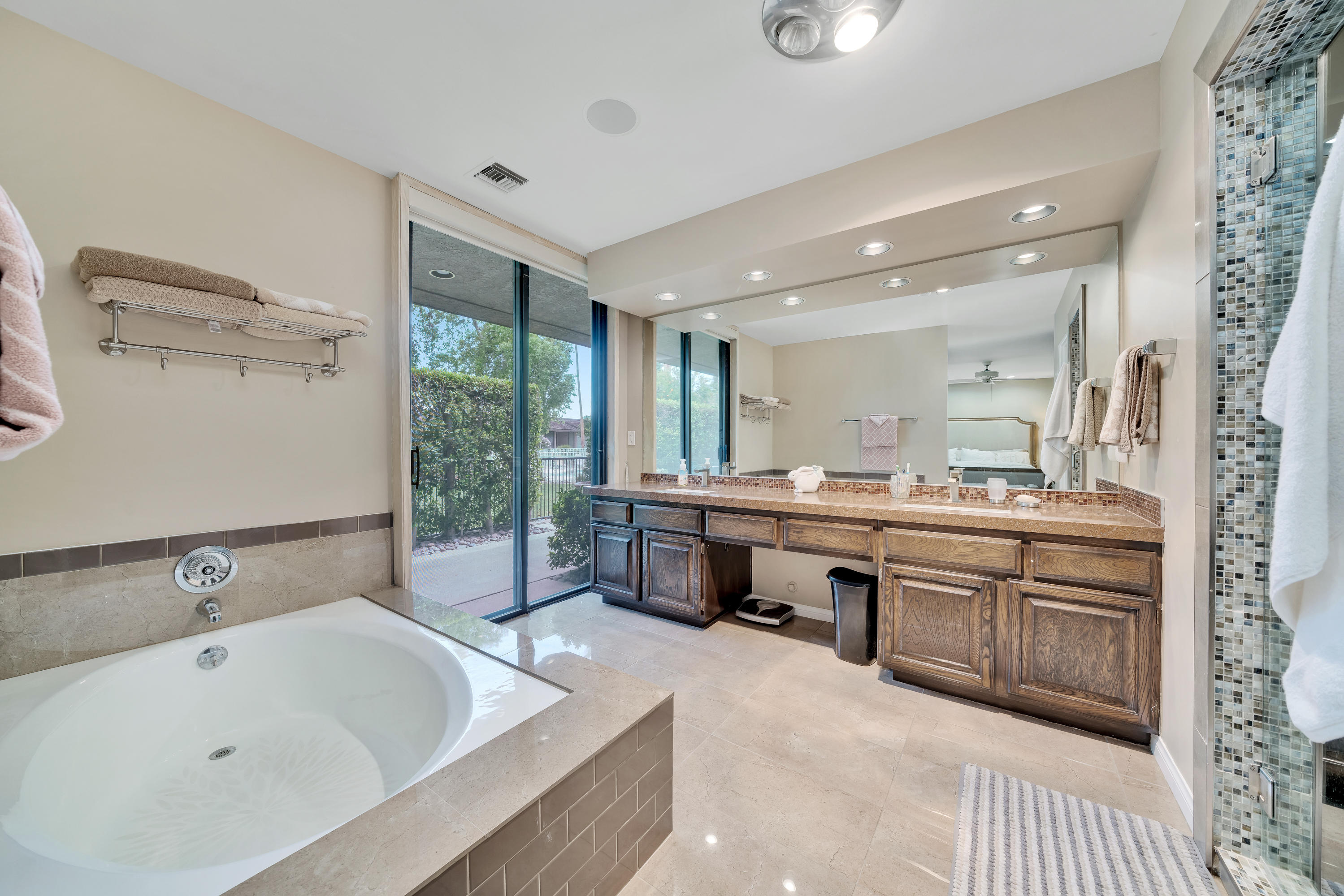 10 Temple Court Rancho Mirage, CA 92270 - Photo 23 of 37 Photo-33
