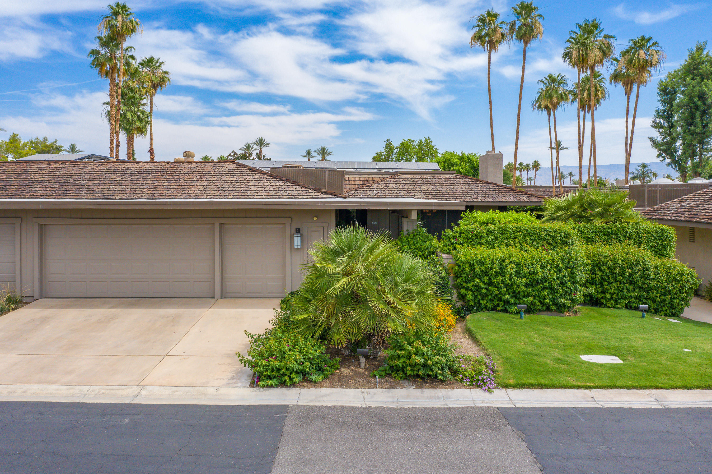 10 Temple Court Rancho Mirage, CA 92270 - Photo 34 of 37 Photo-3