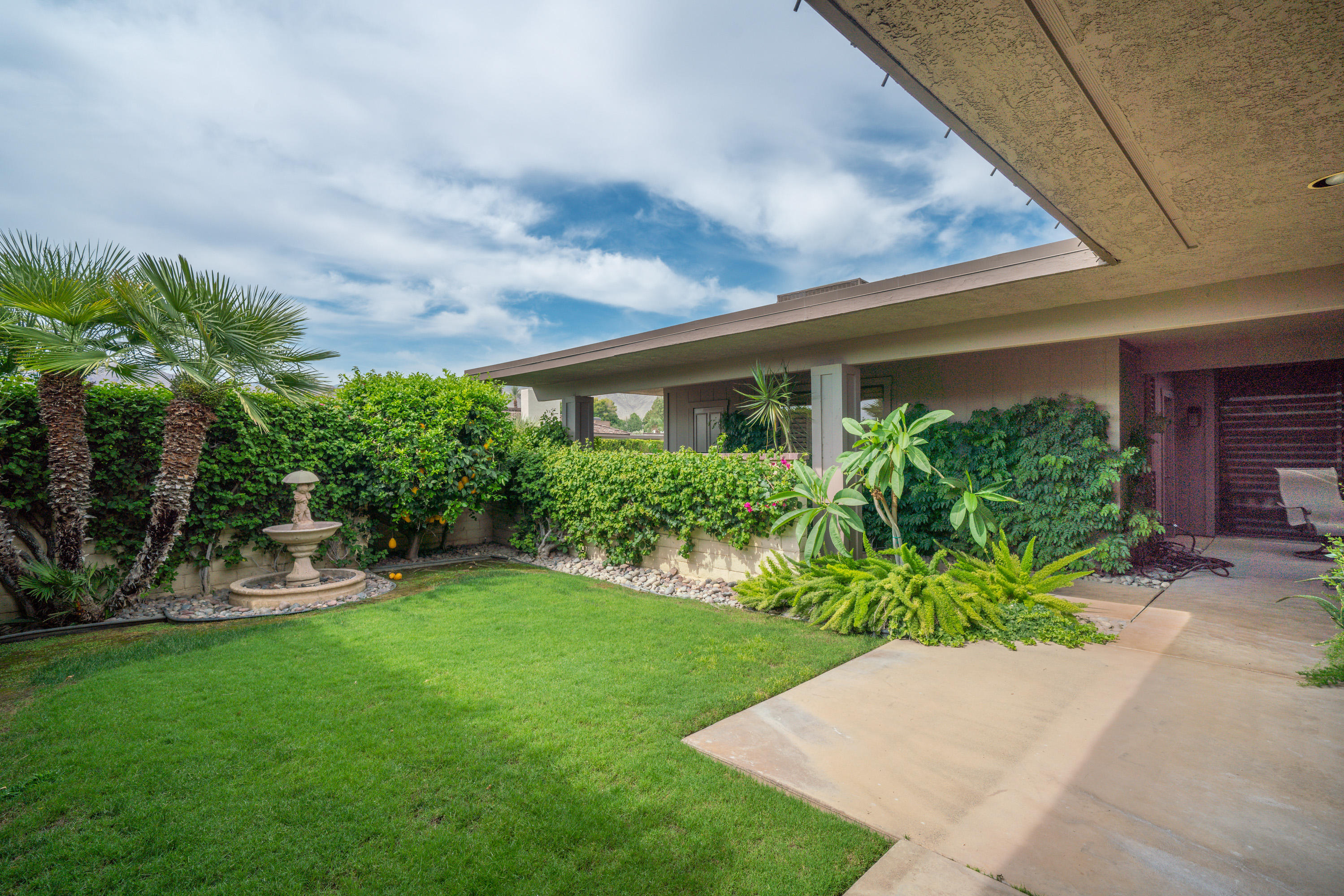 10 Temple Court Rancho Mirage, CA 92270 - Photo 36 of 37 Photo-9