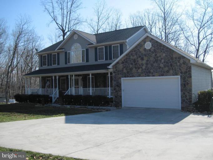 10555 Bears Den Road Marshall, VA 20115 - Photo 1 of 10 Exterior (Main)