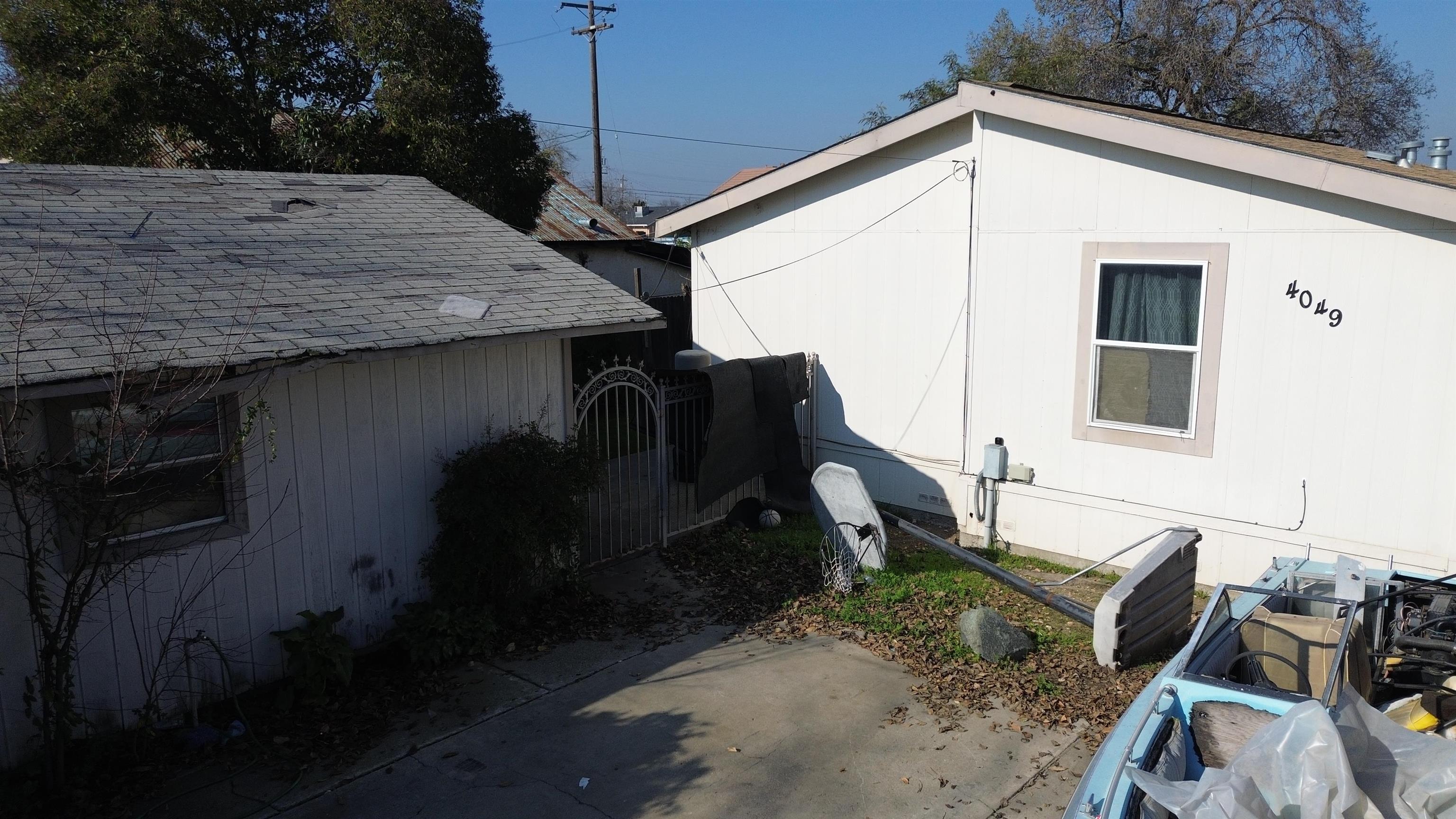 4049 Farmington Road Stockton, CA 95215 - Photo 7 of 10 a backyard of a house with seating space