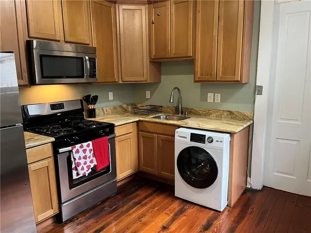 $1,600 | 2335 Constance Street, Unit REAR, New Orleans, LA 70130