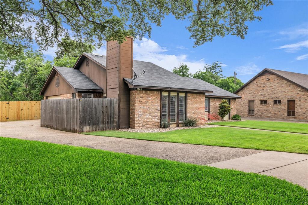 913 Montclair Drive Waco, TX 76710 - Photo 5 of 36