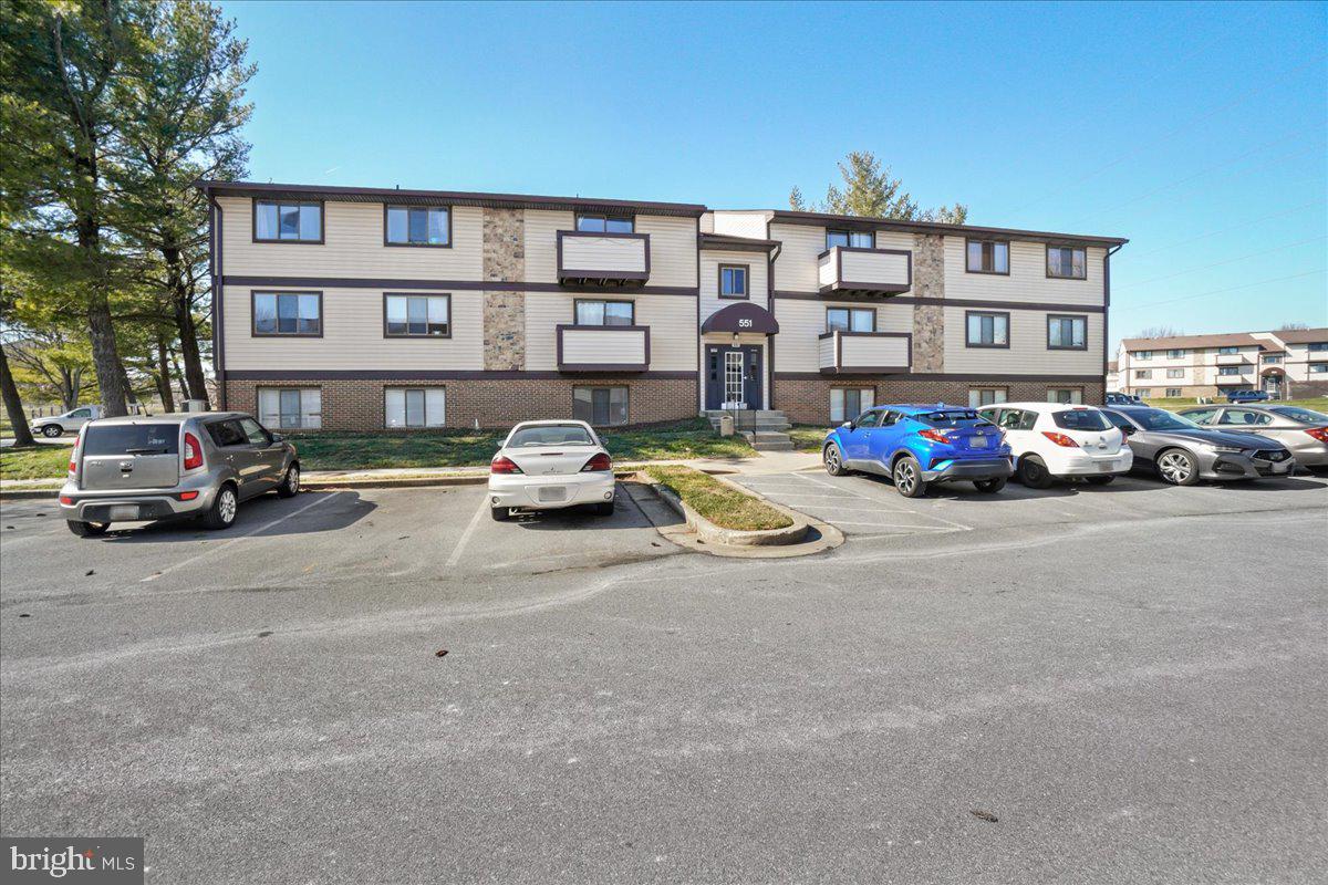 551 Heather Ridge Drive, Unit B Frederick, MD 21702 - Photo 2 of 28