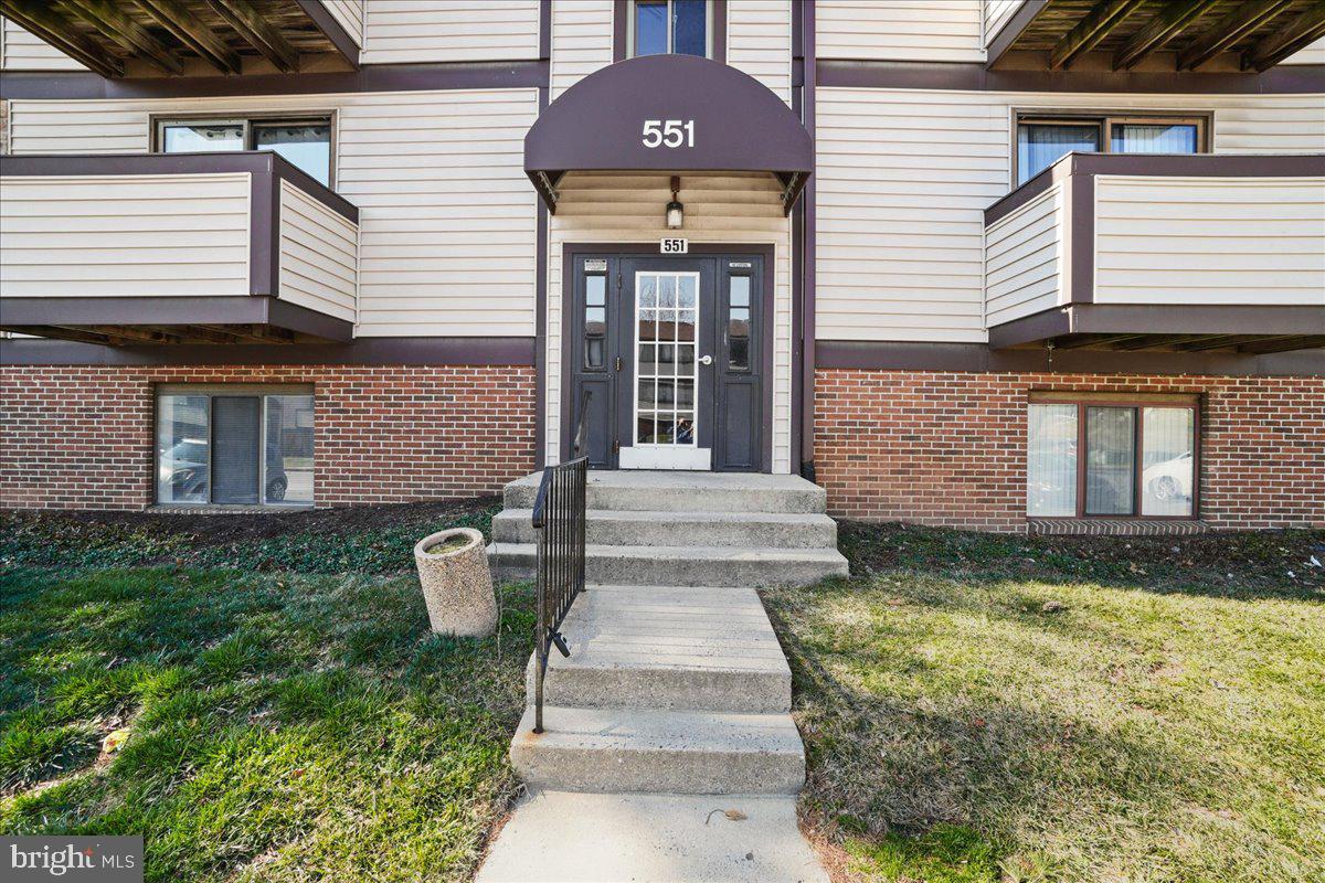 551 Heather Ridge Drive, Unit B Frederick, MD 21702 - Photo 3 of 28