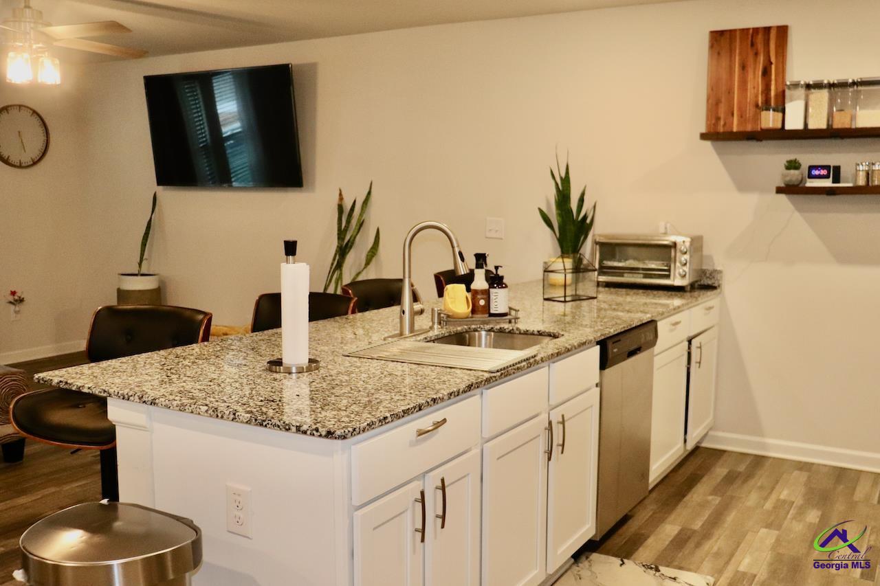 192 Chapman Road Macon, GA 31211 - Photo 6 of 17 Gallery Image 6
