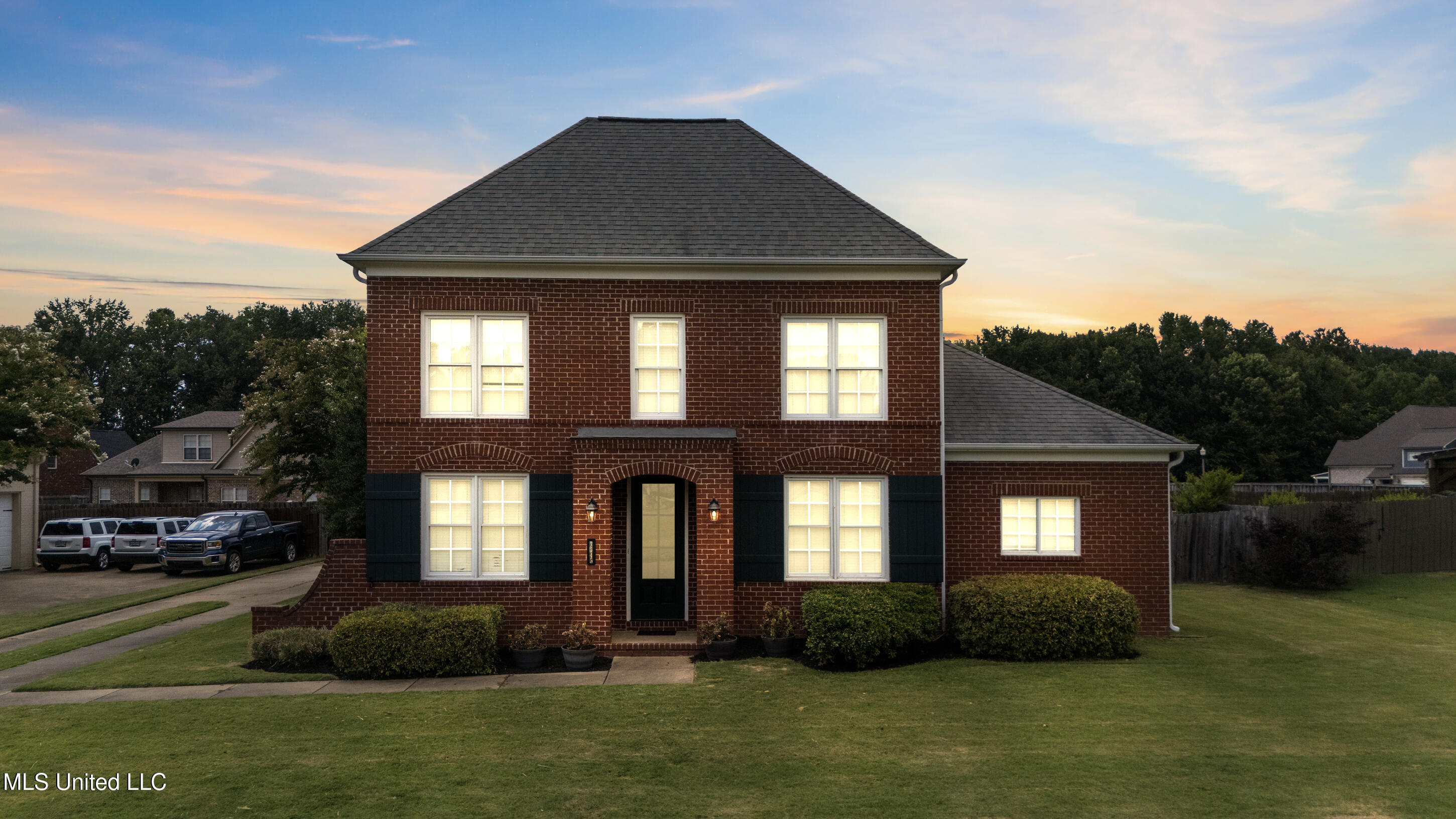 3345 Pettingill Way Hernando, MS 38632 - Photo 6 of 41 Twilight Exterior