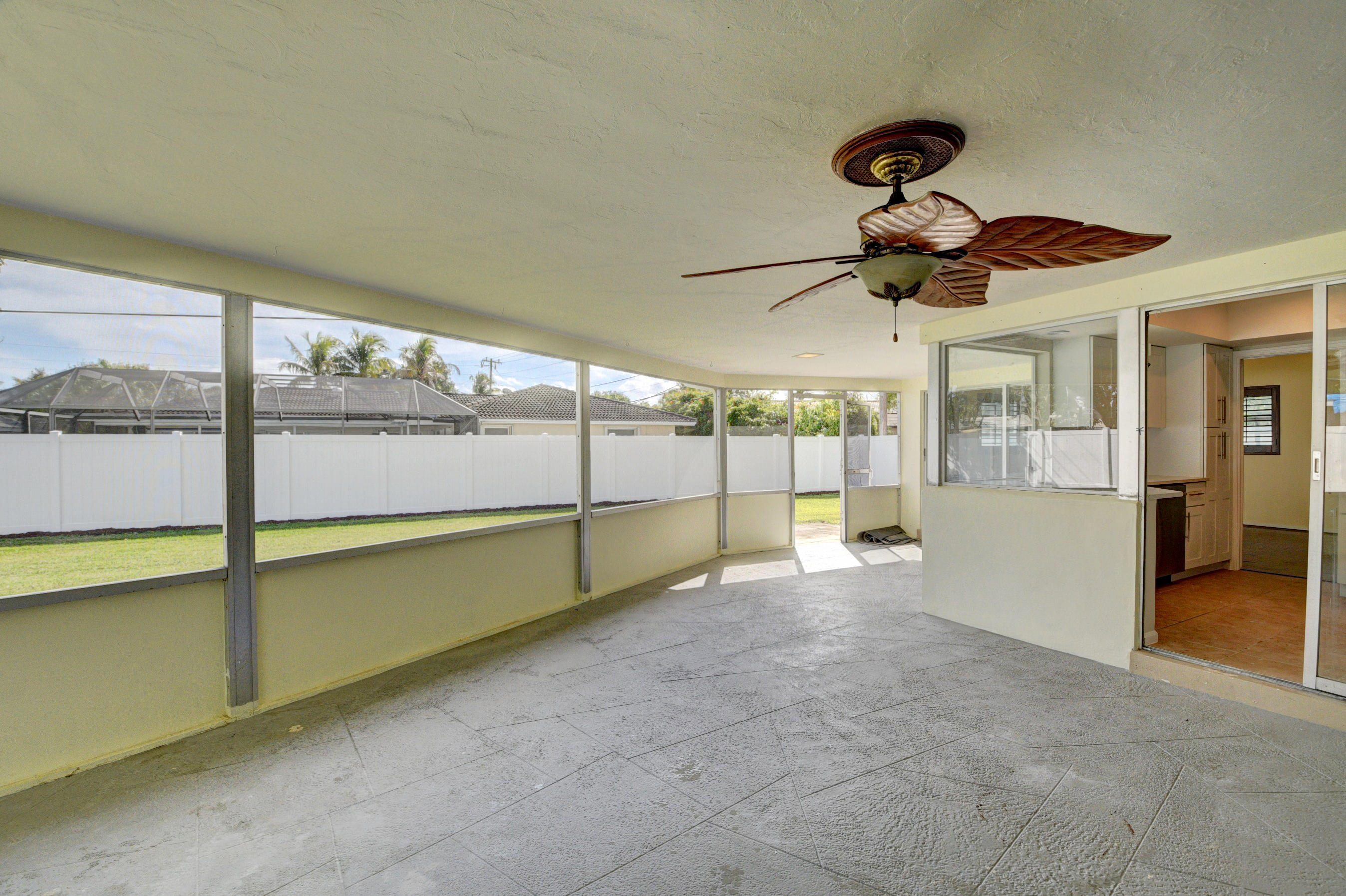 2082 Bonnie Street Boca Raton, FL 33486 - Photo 23 of 34 Lg screened patio