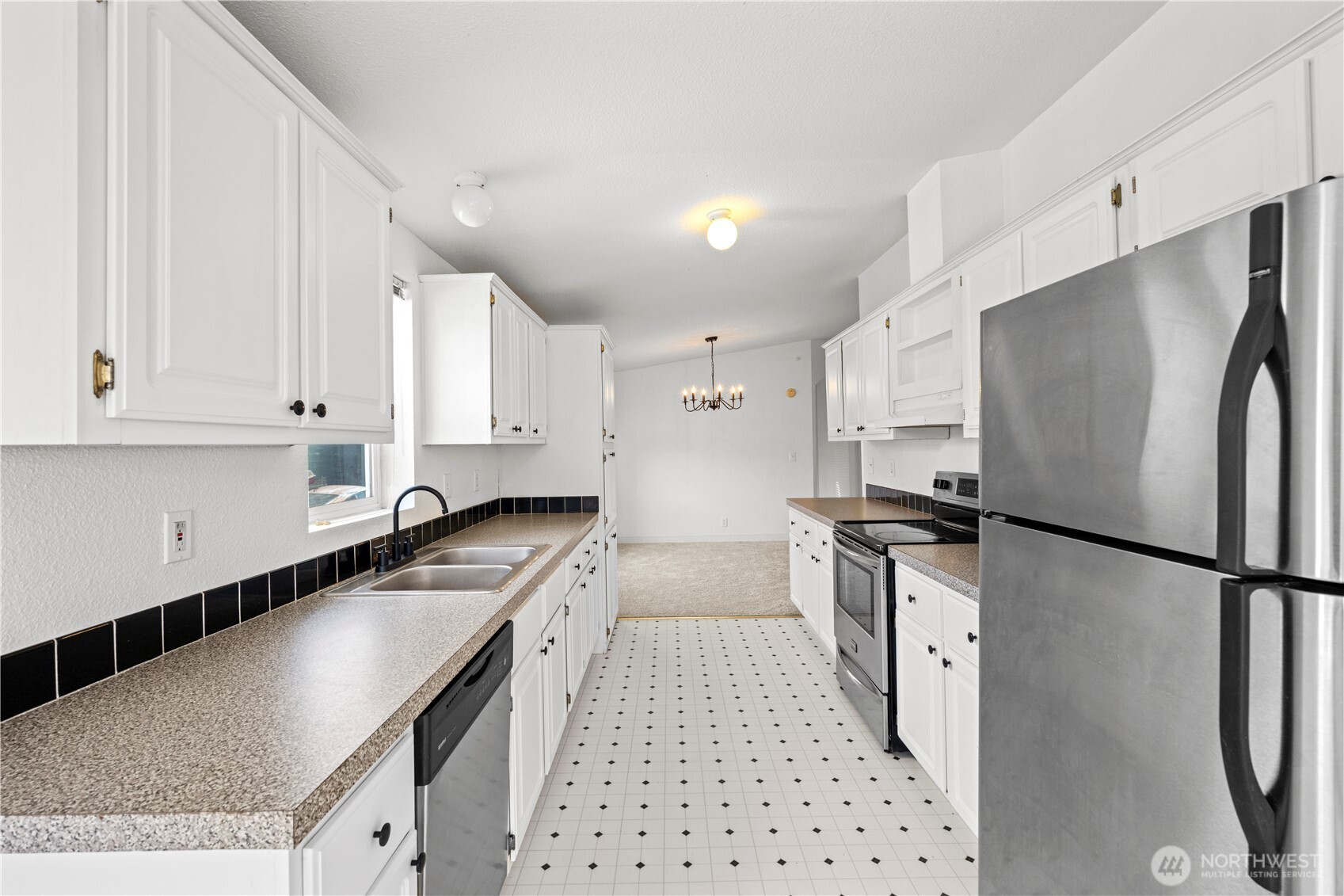 11100 4th Avenue West, Unit 22 Everett, WA 98204 - Photo 13 of 29