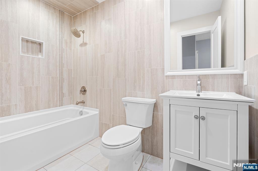 52 Reilly Court Hackensack, NJ 07601 - Photo 14 of 28