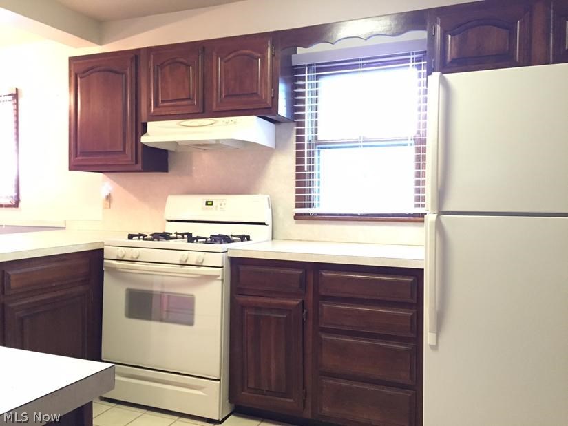 1573 Sunview Road Cleveland, OH 44124 - Photo 8 of 26