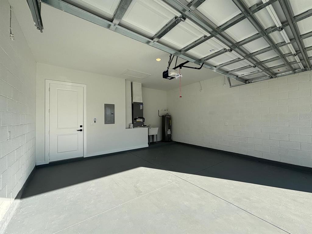 15215 Southwest 43rd Court Ocala, FL 34473 - Photo 27 of 29 a view of a room with an empty space
