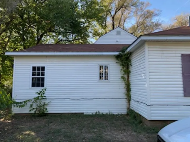 $89,900 | 309 East 12th Avenue, El Dorado, KS 67042