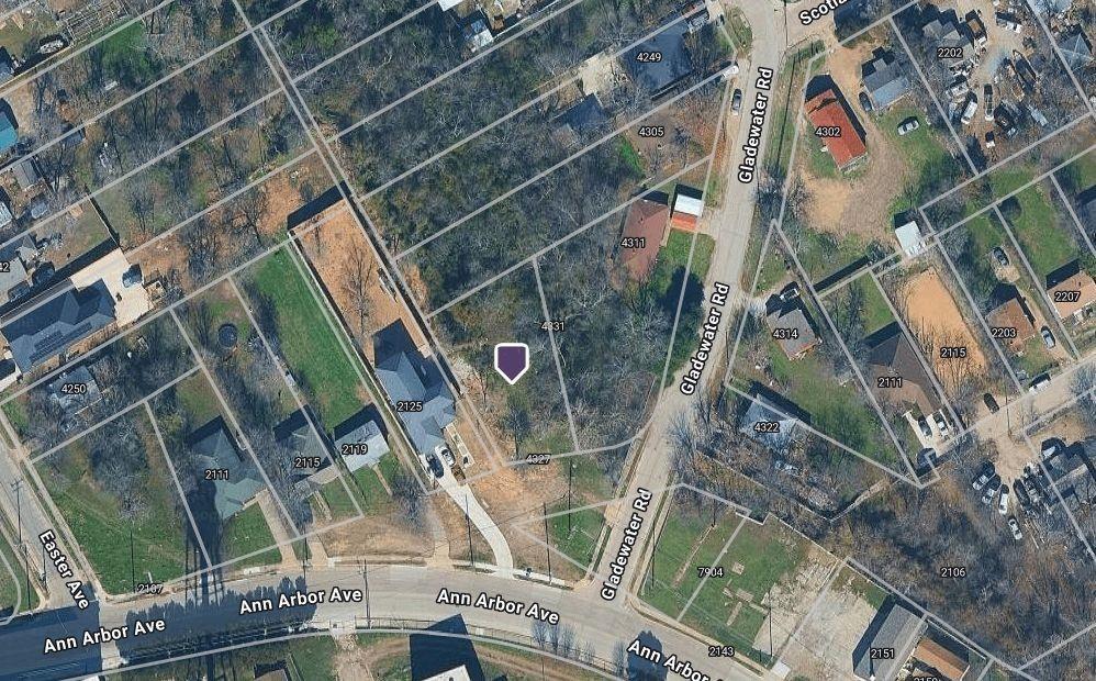 4327 Gladewater Road Dallas, TX 75216 - Photo 3 of 5 a view of an outdoor space