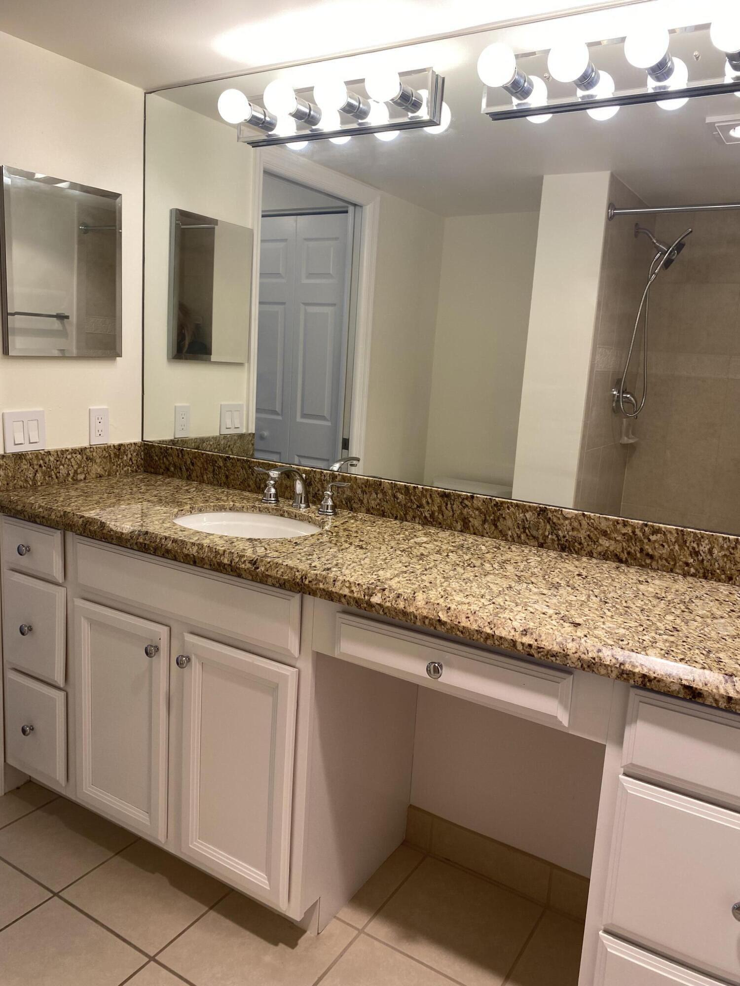 17 Royal Palm Way, Unit 305 Boca Raton, FL 33432 - Photo 11 of 22 IMG_7798