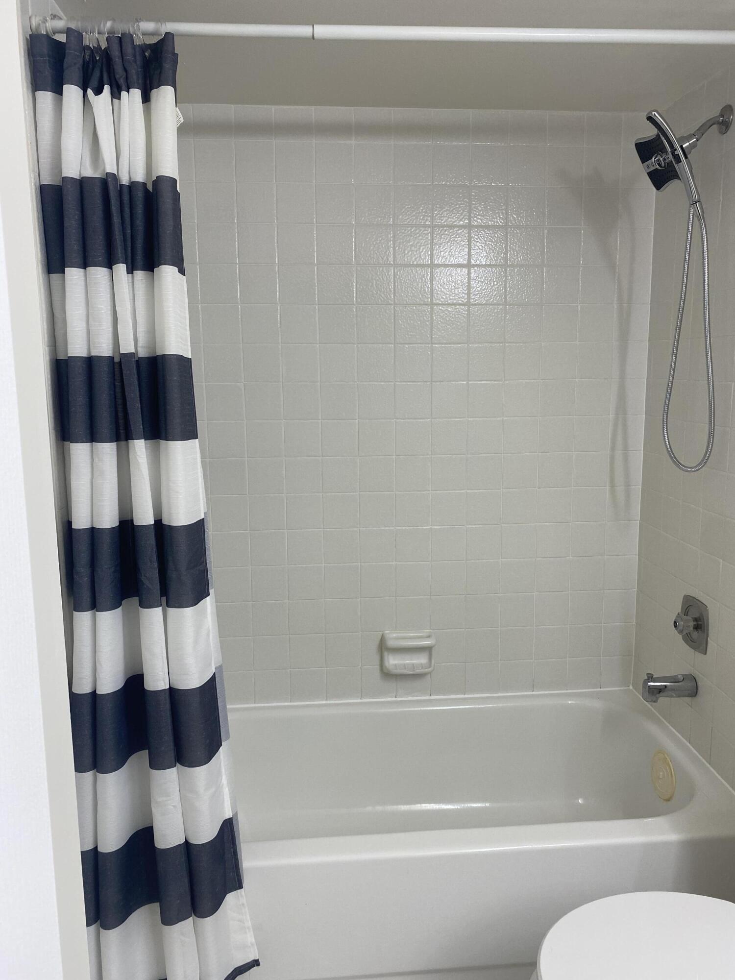 17 Royal Palm Way, Unit 305 Boca Raton, FL 33432 - Photo 17 of 22 IMG_7809