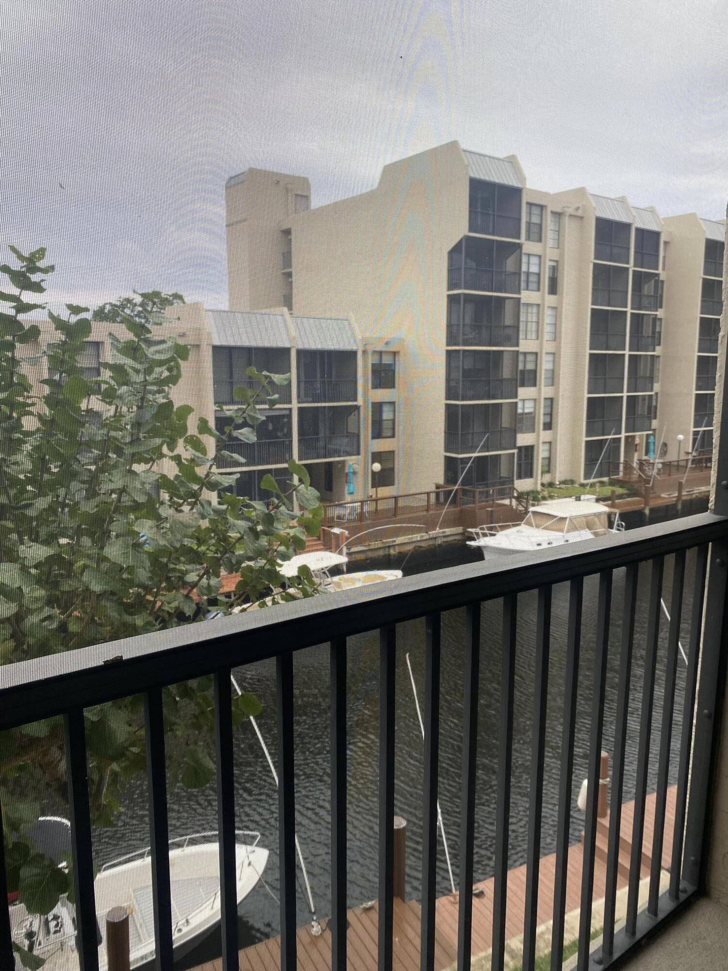 17 Royal Palm Way, Unit 305 Boca Raton, FL 33432 - Photo 8 of 22 IMG_7793