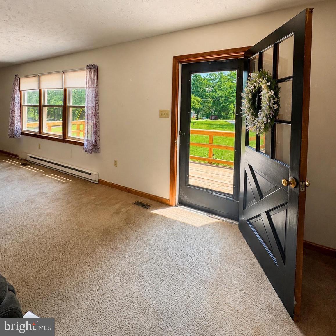 91 Lower View Road Strasburg, VA 22657 - Photo 5 of 21 Inviting Entry!