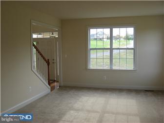 136 Wiand Lane Spring City, PA 19475 - Photo 5 of 12 Living Room