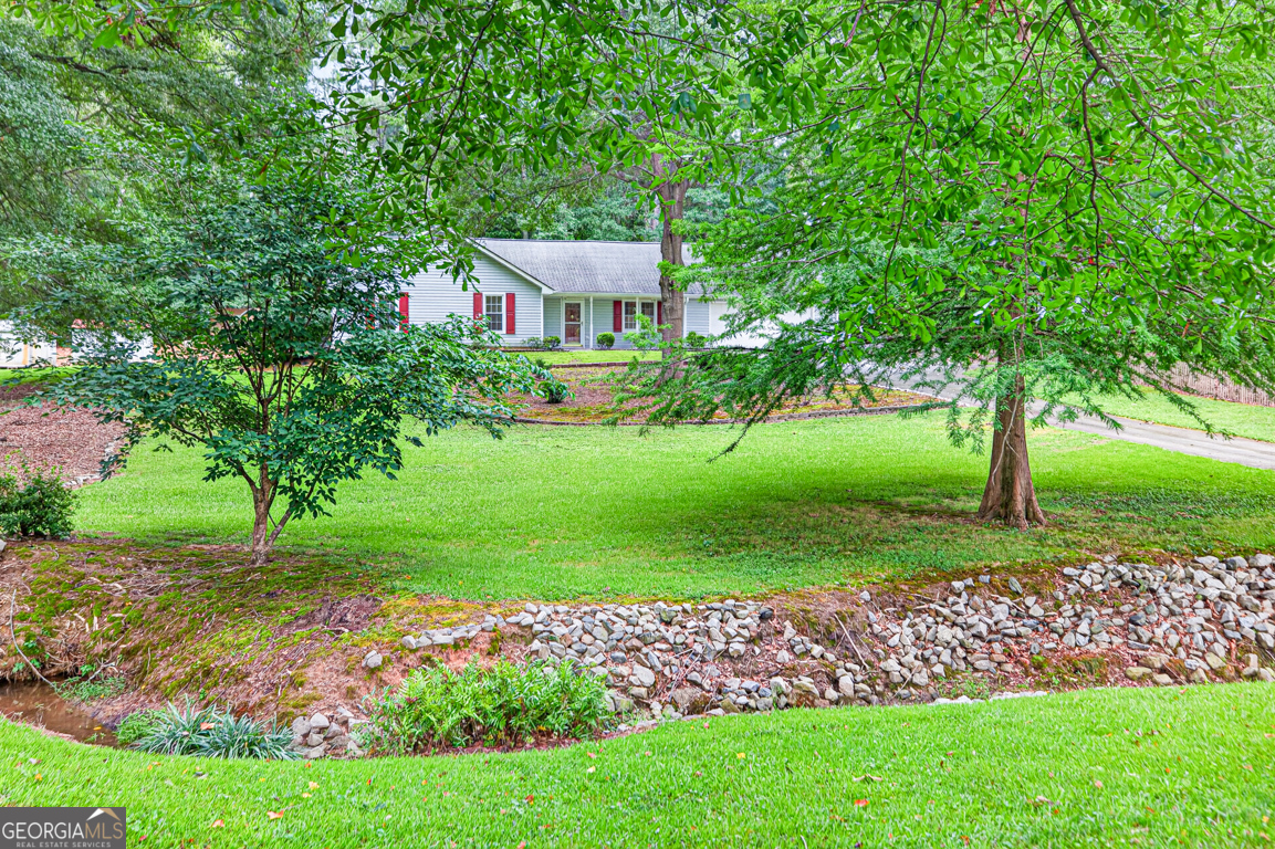 129 Springbrook Drive Auburn, GA 30011 - Photo 38 of 43