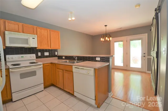 $1,650 | 224 Edinburgh Court, Mount Holly, NC 28120