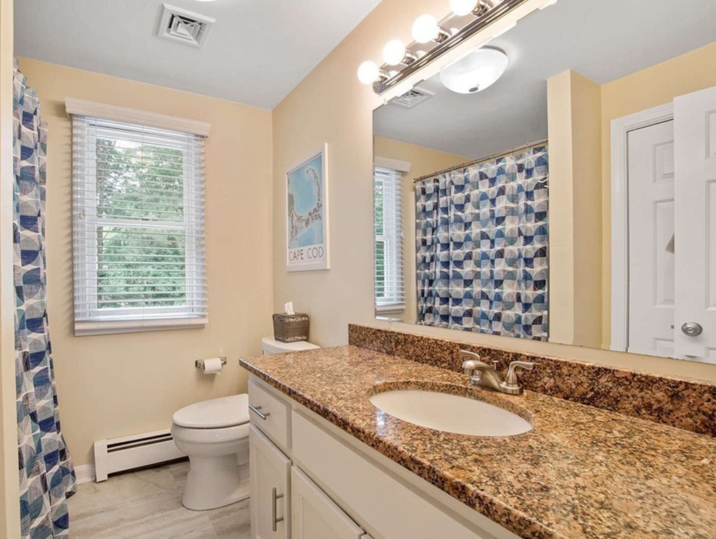 25 Temple Street Medway, MA 02053 - Photo 14 of 24
