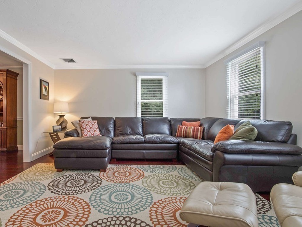 25 Temple Street Medway, MA 02053 - Photo 10 of 24