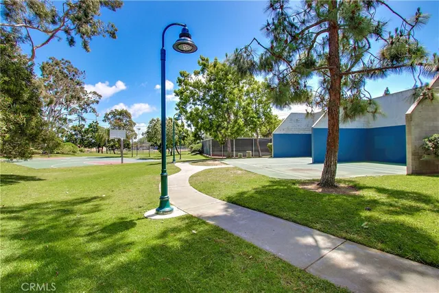 a view of a tennis court