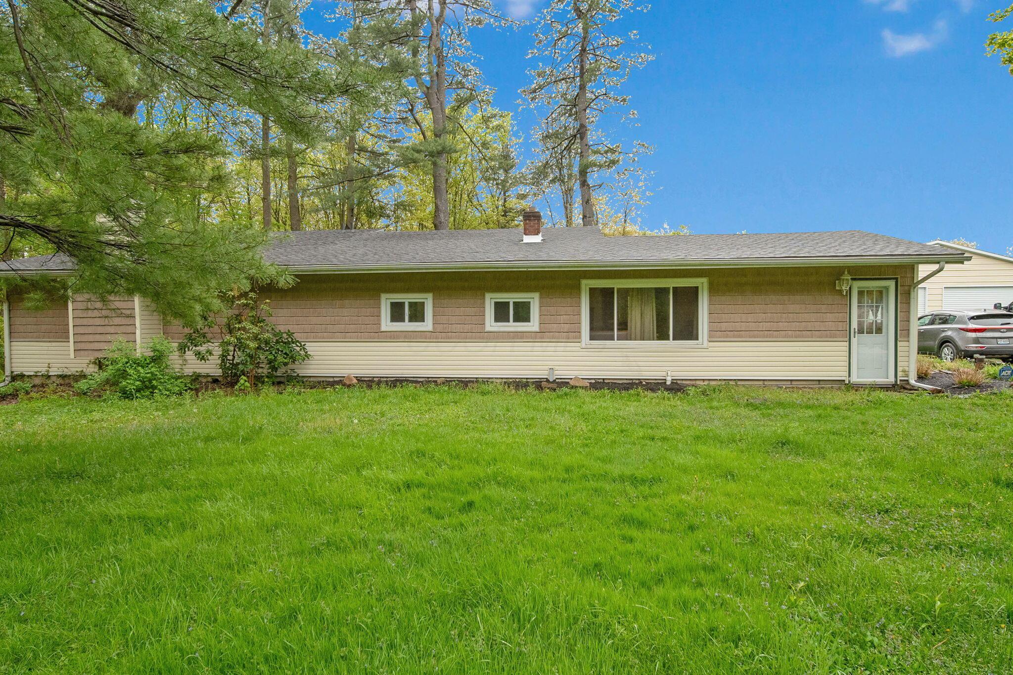 6810 Barrett Road Geneva, OH 44041 - Photo 2 of 78 1-web-or-mls-DSC09648