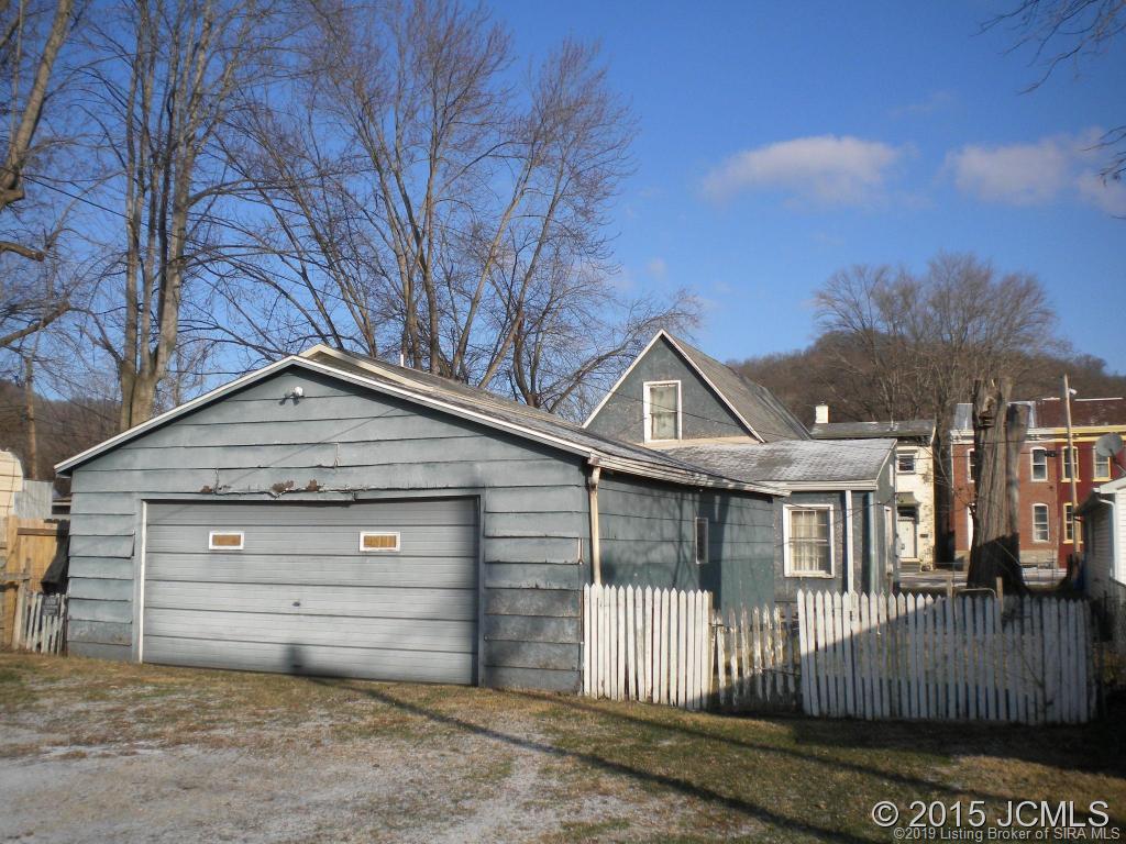 761 West 3rd Street Madison, IN 47250 - Photo 7 of 8 Gallery Image 7