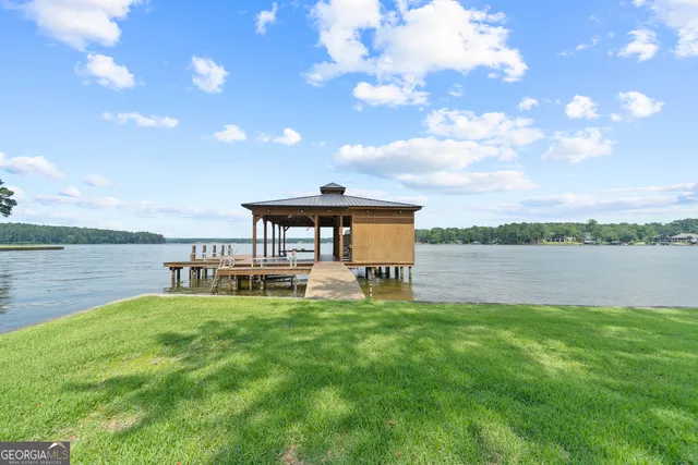 $1,650,000 | 211 Lakecrest Drive Northeast, Milledgeville, GA 31061