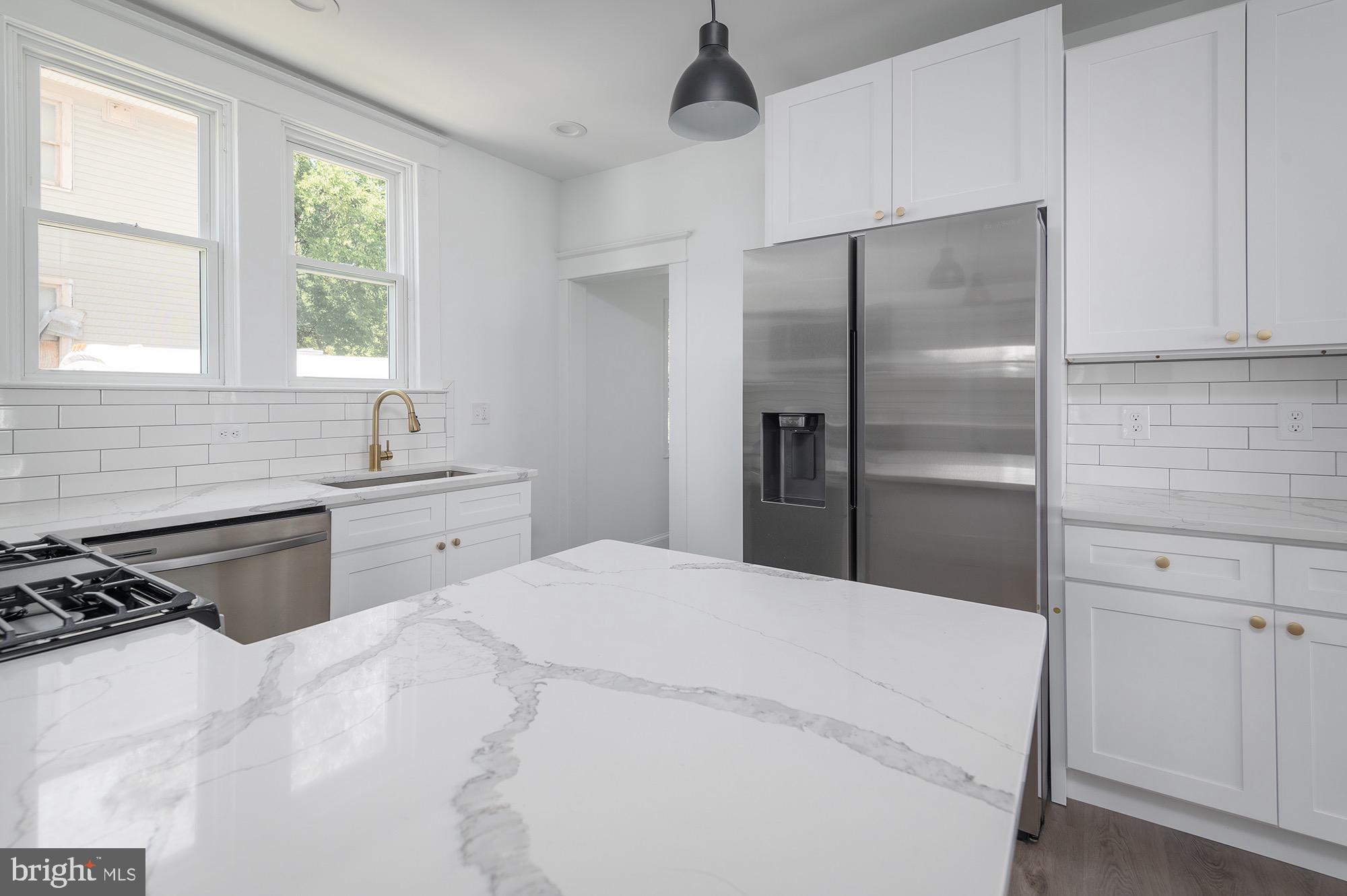 611 Plymouth Road Baltimore, MD 21229 - Photo 13 of 33 SS Appliances