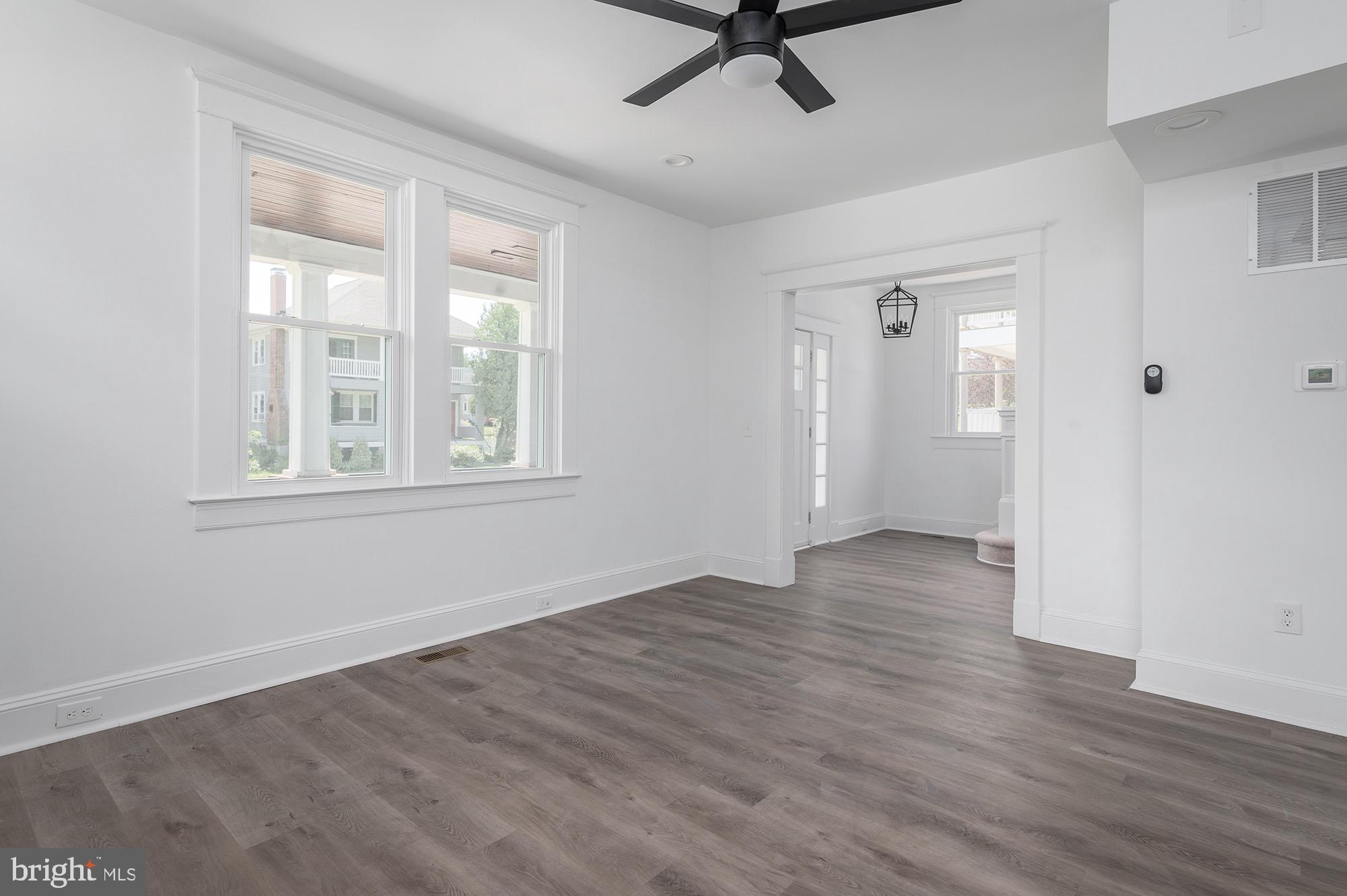 611 Plymouth Road Baltimore, MD 21229 - Photo 9 of 33 Formal Living Room off Foyer