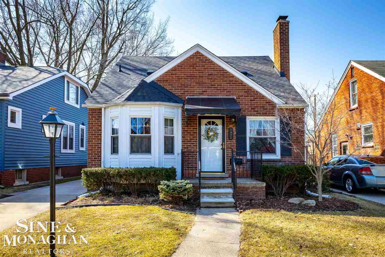 1977 Hawthorne Road Grosse Pointe Woods, MI 48236 - Photo 1 of 36