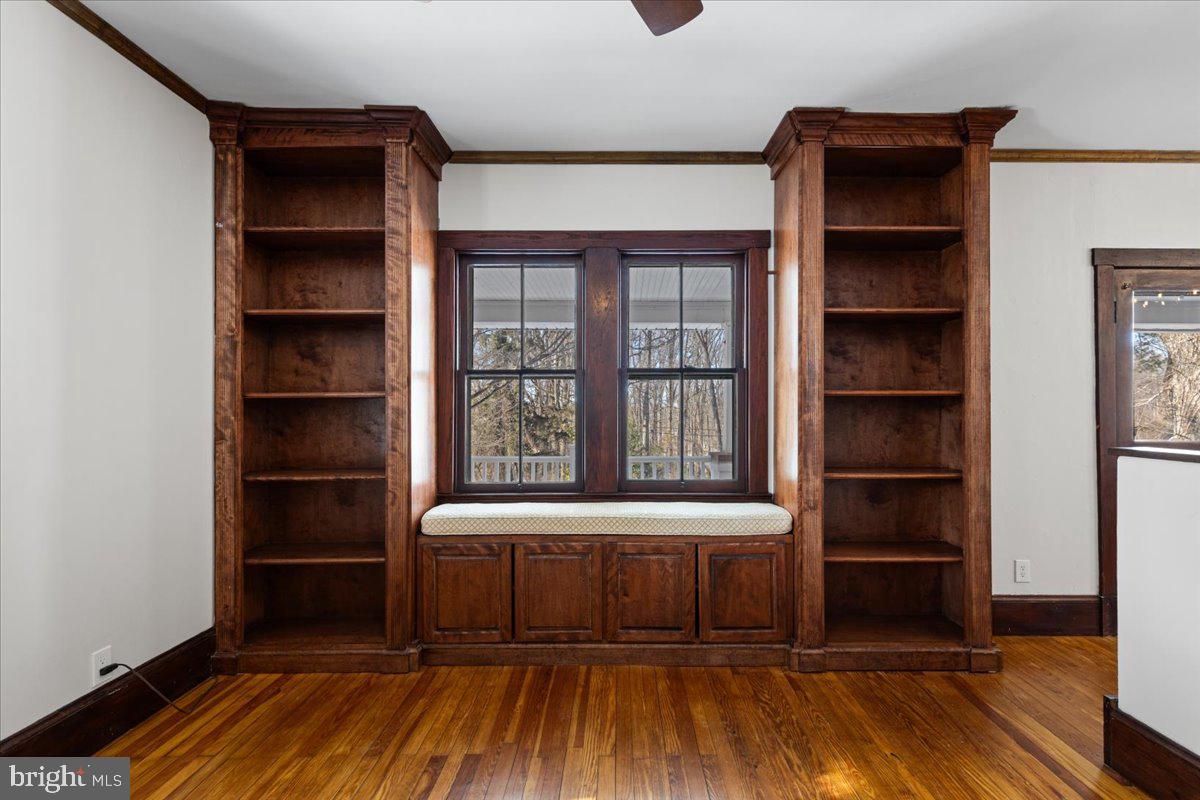 23320 Watson Road Leesburg, VA 20175 - Photo 16 of 51 a room with a bed and a window