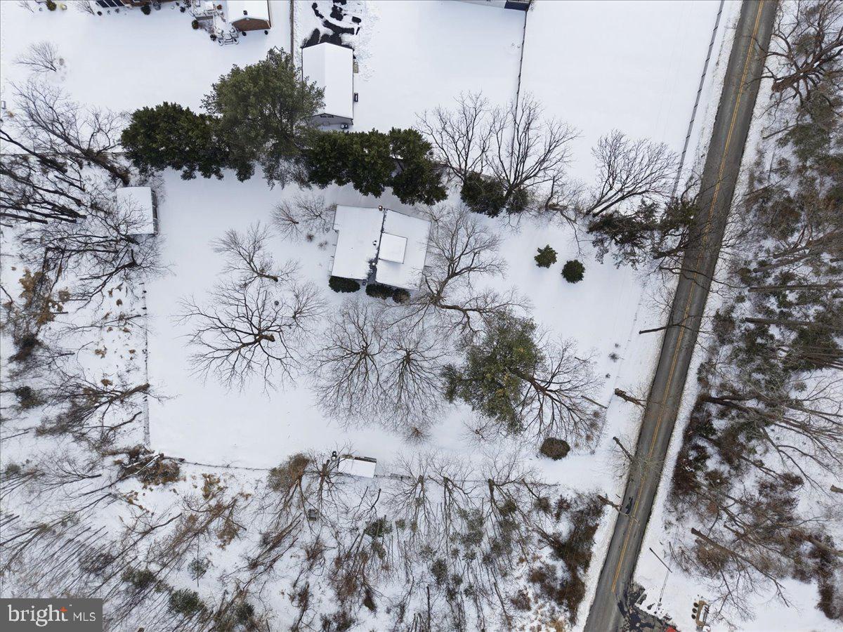 23320 Watson Road Leesburg, VA 20175 - Photo 40 of 51 a view of a backyard of the house