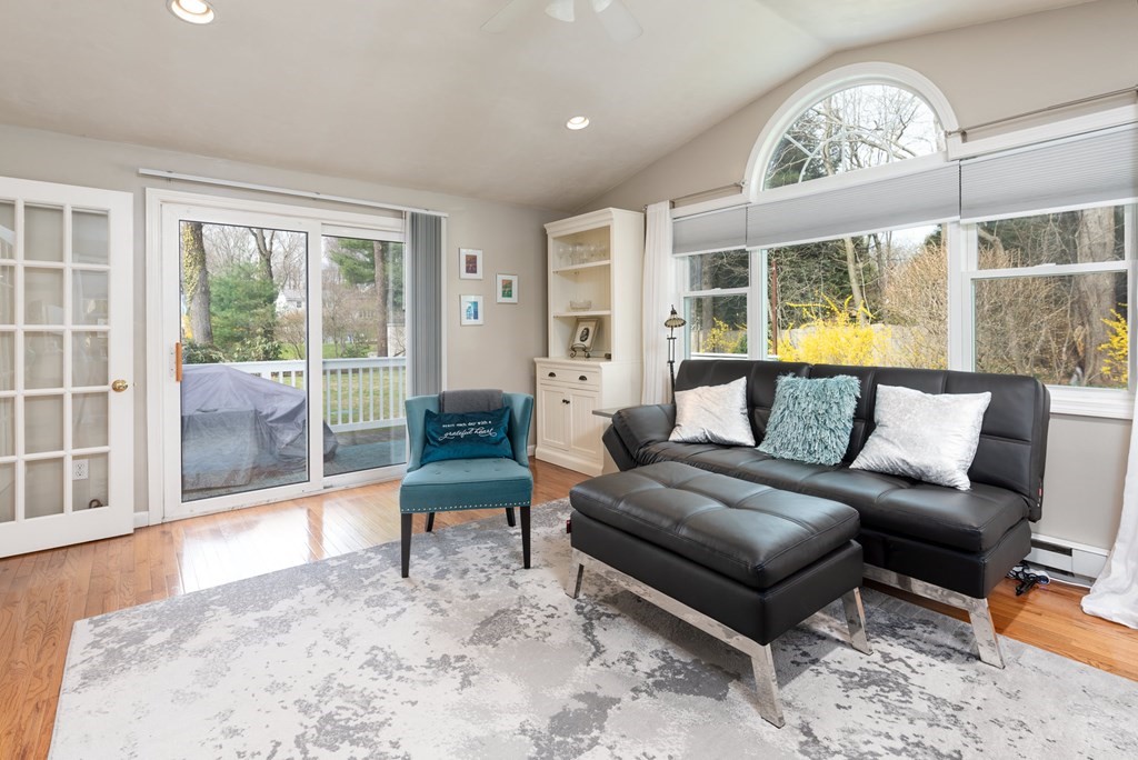 251 Marked Tree Road Holliston, MA 01746 - Photo 7 of 22 Gallery Image 7