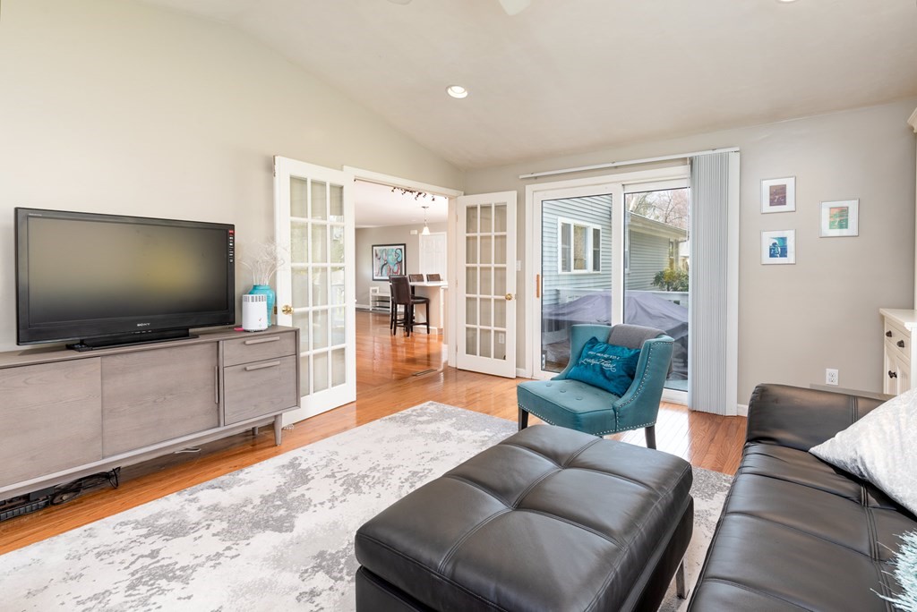 251 Marked Tree Road Holliston, MA 01746 - Photo 8 of 22 Gallery Image 8