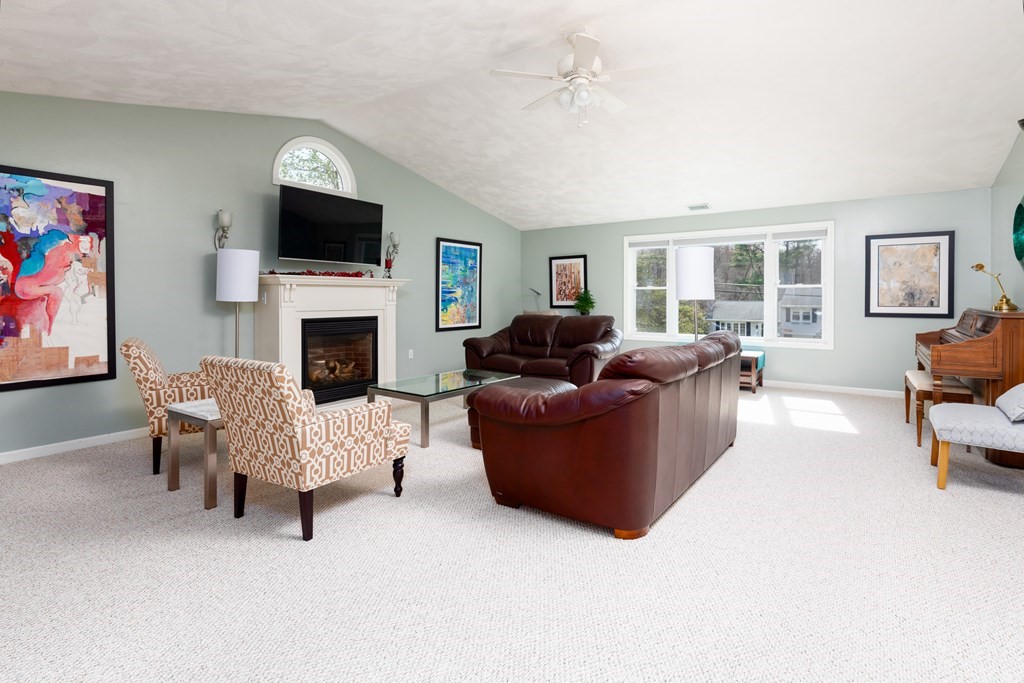 251 Marked Tree Road Holliston, MA 01746 - Photo 9 of 22 Gallery Image 9