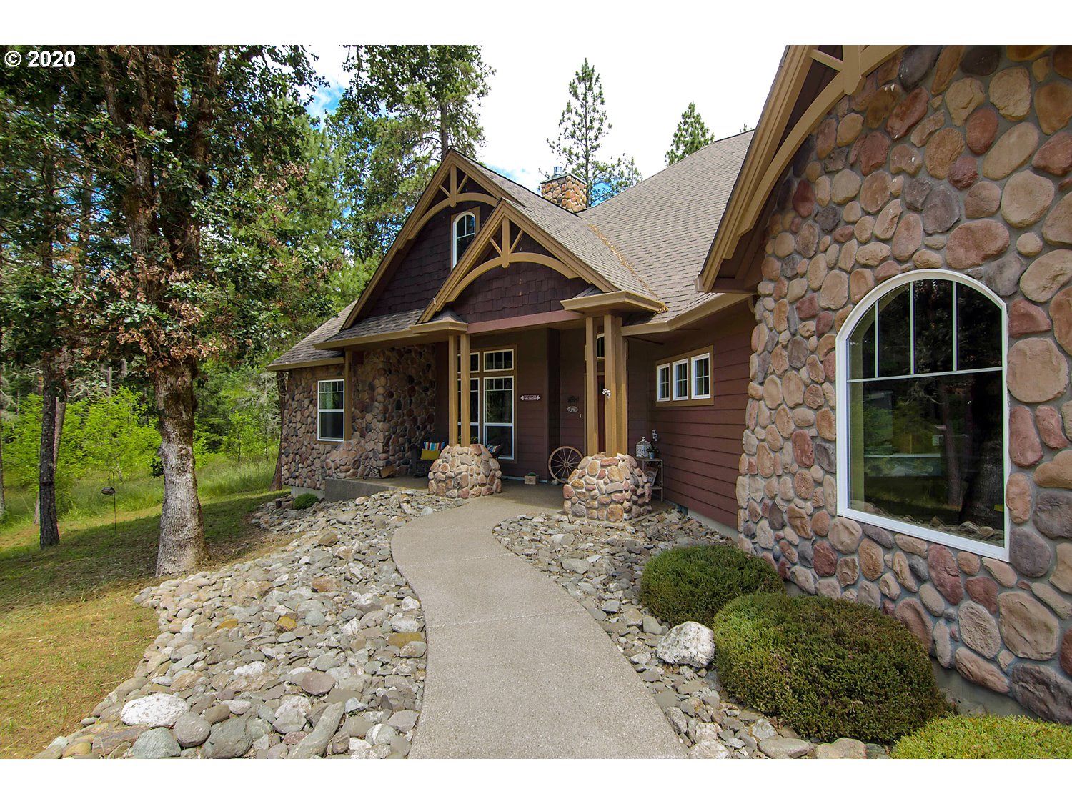 1385 Cleveland Loop Road Roseburg, OR 97471 - Photo 2 of 32 Gallery Image 2