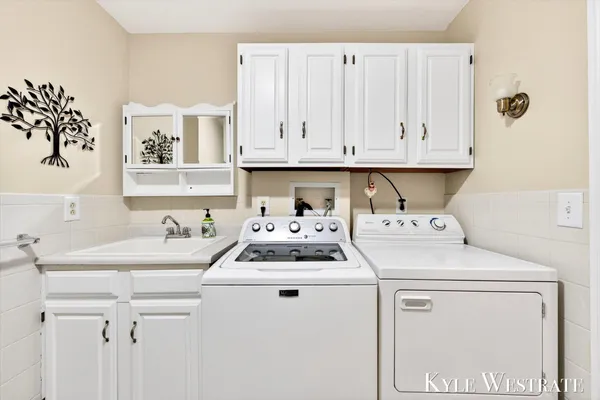 $629,900 | 6669 West H Avenue, Kalamazoo, MI 49009