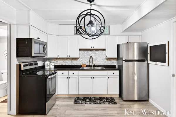 $629,900 | 6669 West H Avenue, Kalamazoo, MI 49009