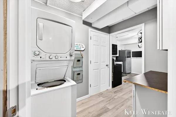 $629,900 | 6669 West H Avenue, Kalamazoo, MI 49009