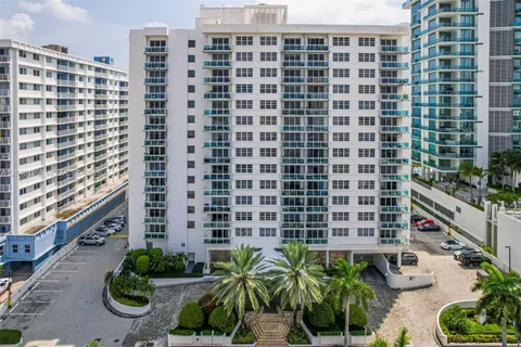 $575,000 | 6917 Collins Avenue, Unit 404, Miami Beach, FL 33141