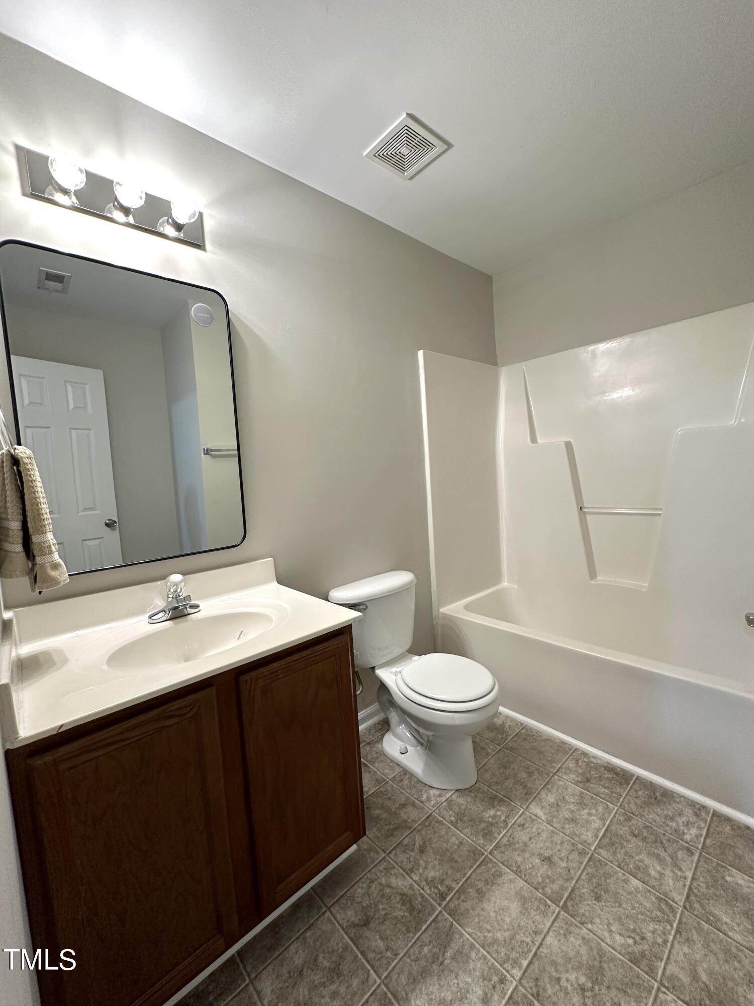 3847 Pin Oak Road Raleigh, NC 27604 - Photo 18 of 22 abath
