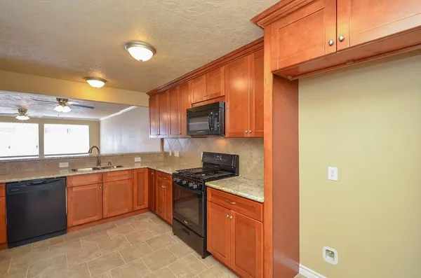 $1,995 | 15337 Falmouth Avenue, Houston, TX 77084